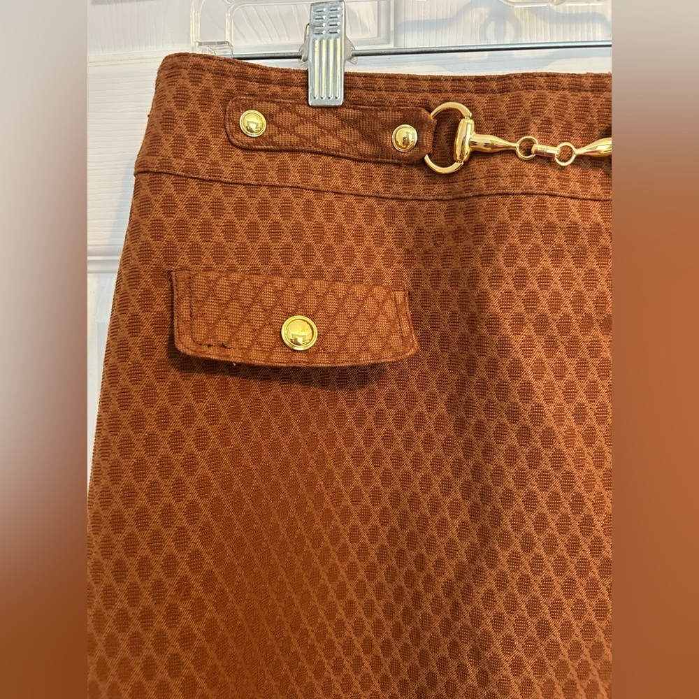 Etcetera Nutmeg Brown Horse Bit/Gold Accents - Picture 2 of 9
